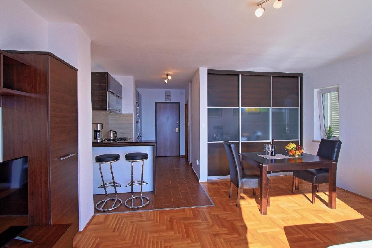 Studio Apartman LUKA Senj  Bagian luar foto